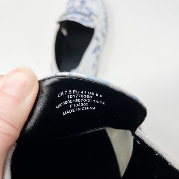 ASOS DESIGN loafers in blue floral print and snaffle detail Men’s 8.5 - Picture 12 of 13